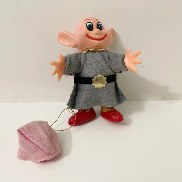 Vtg Snow White Dwarf 6 Dwarfs Disney Christmas Ornaments Hong Kong Flaws - Picture 15 of 16